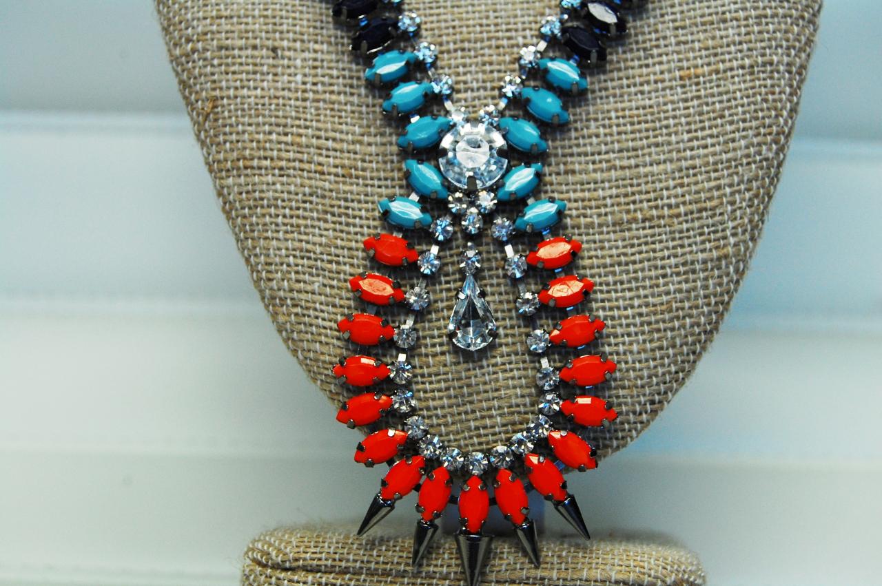 Bold Statement Necklace on Luulla